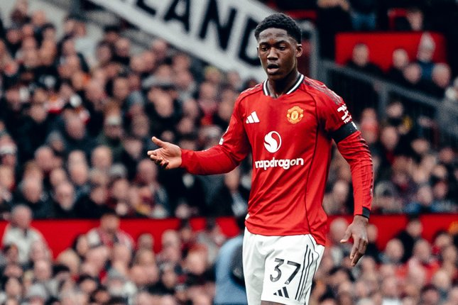 Manchester United Amankan Masa Depan Kobbie Mainoo dengan Kontrak Jangka Panjang